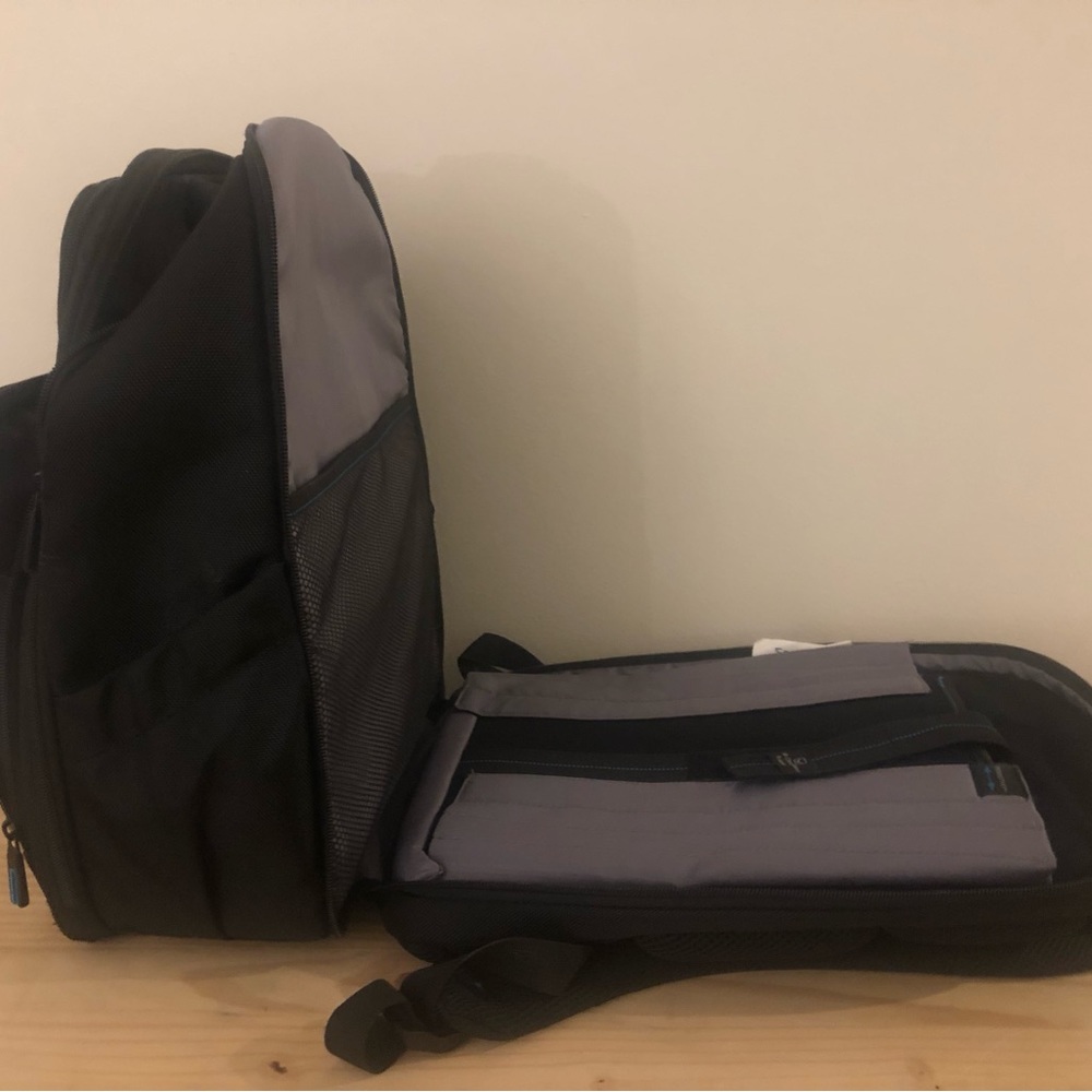 Samsonite Backpack - Picture 2 of 6